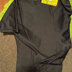 Boys Size Small Roar Jet Black Performance Tee